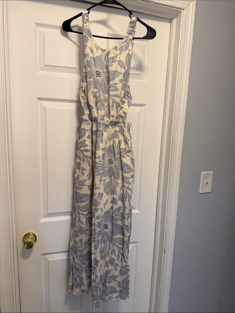 Sleeveless Cream and Blue Floral Maxi Dress- size large- Olivaceous